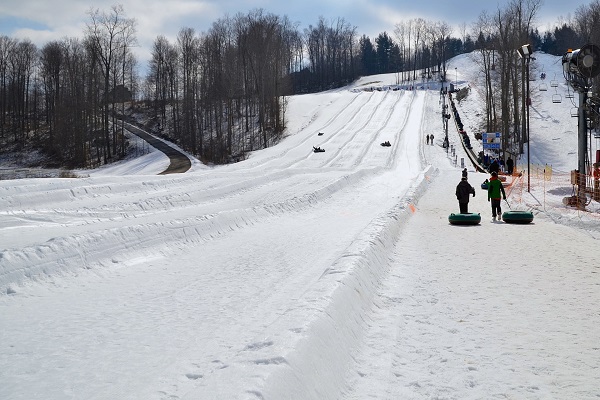 Vertical-Descent-Tubing-Park-Snow-Trails_ST7_2866