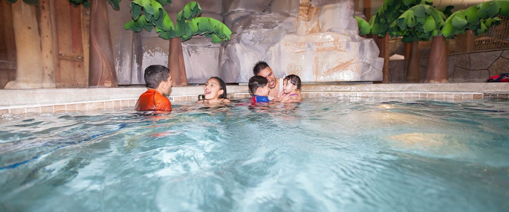 Don't miss the hot tubs at Great Wolf Lodge! Warm and relaxing fun for the whole family. Read four more tips for making the most of your Great Wolf Lodge stay!