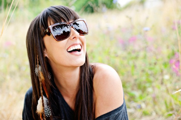 sunglasses-summer-model-happy-large